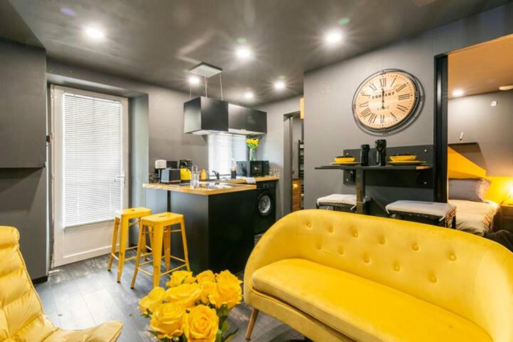 Black & Y'Hello T2 : Wifi/Parking/ 5' Centre-Ville อองกูแลม ภายนอก รูปภาพ
